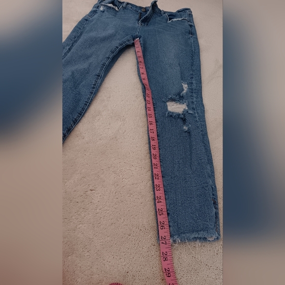 Kensie~Ultimate High Rise Skinny Distressed Denim Jeans - Picture 4 of 14